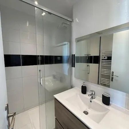 Lejlighed L'alberto-appartement Centre Beziers- Wifi -balcon -clim *